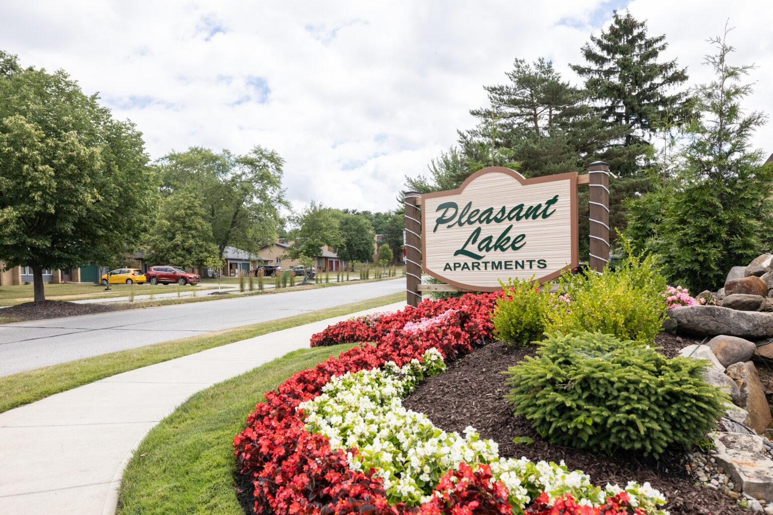 About Us Pleasant Lake Apartments